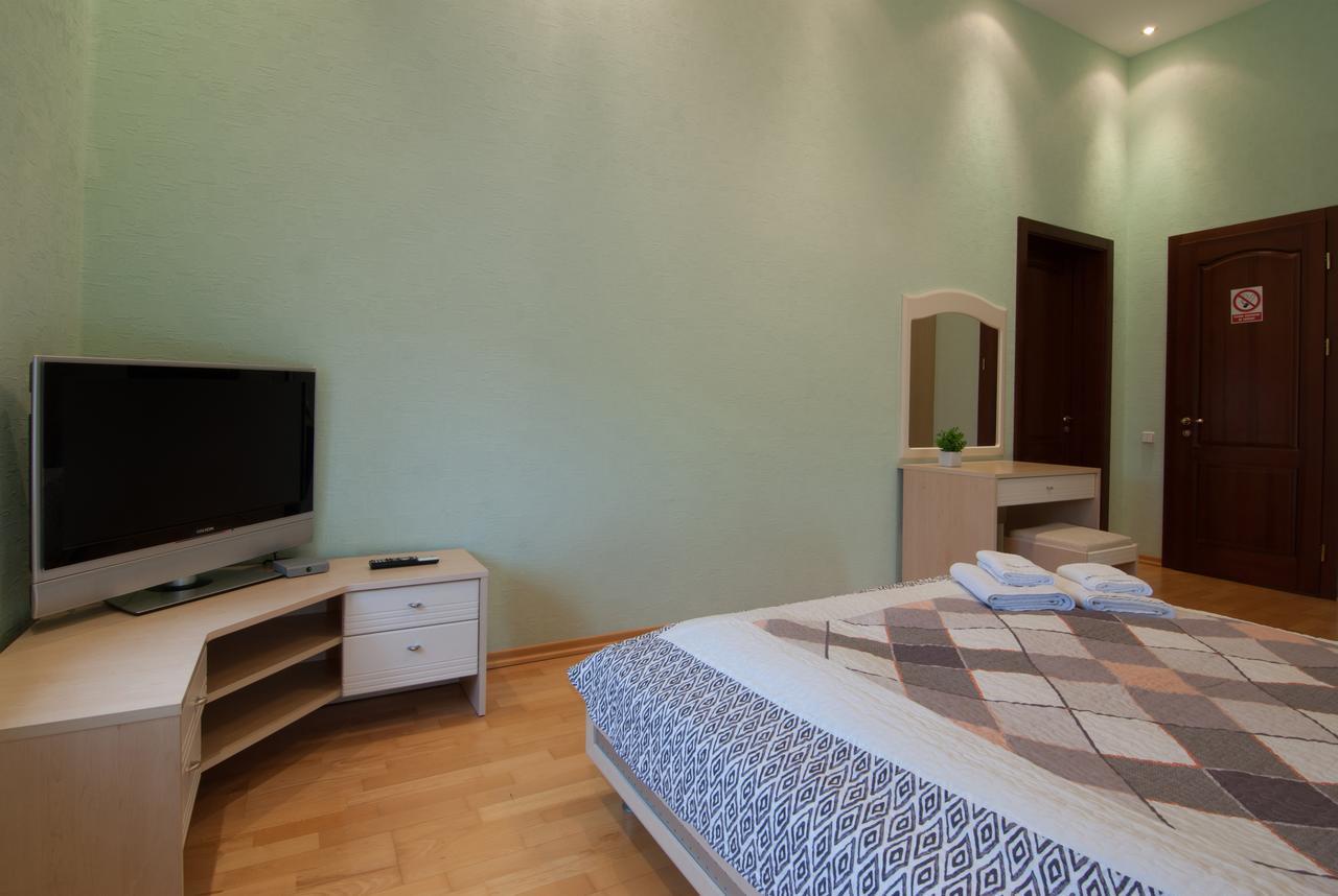 Home-Hotel Apartments-Mykhailivska Kyiv Exterior photo